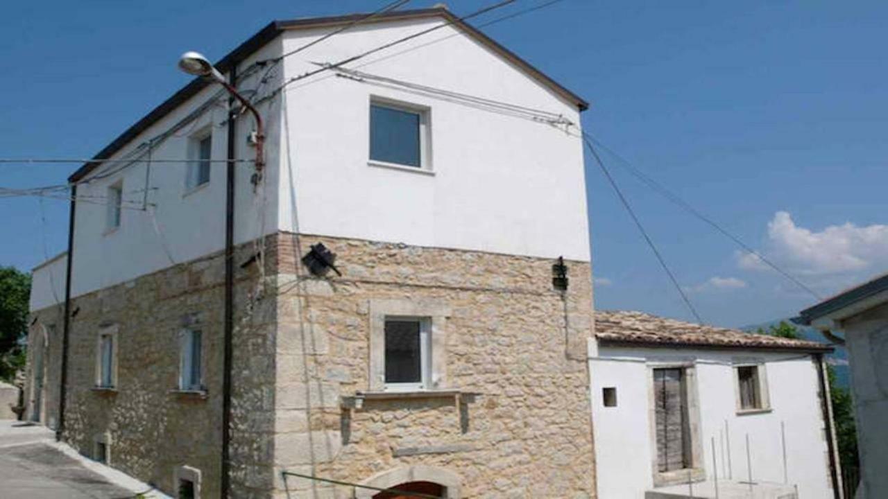 Willa Casa Elvira Basilico San Valentino in Abruzzo Citeriore Zewnętrze zdjęcie